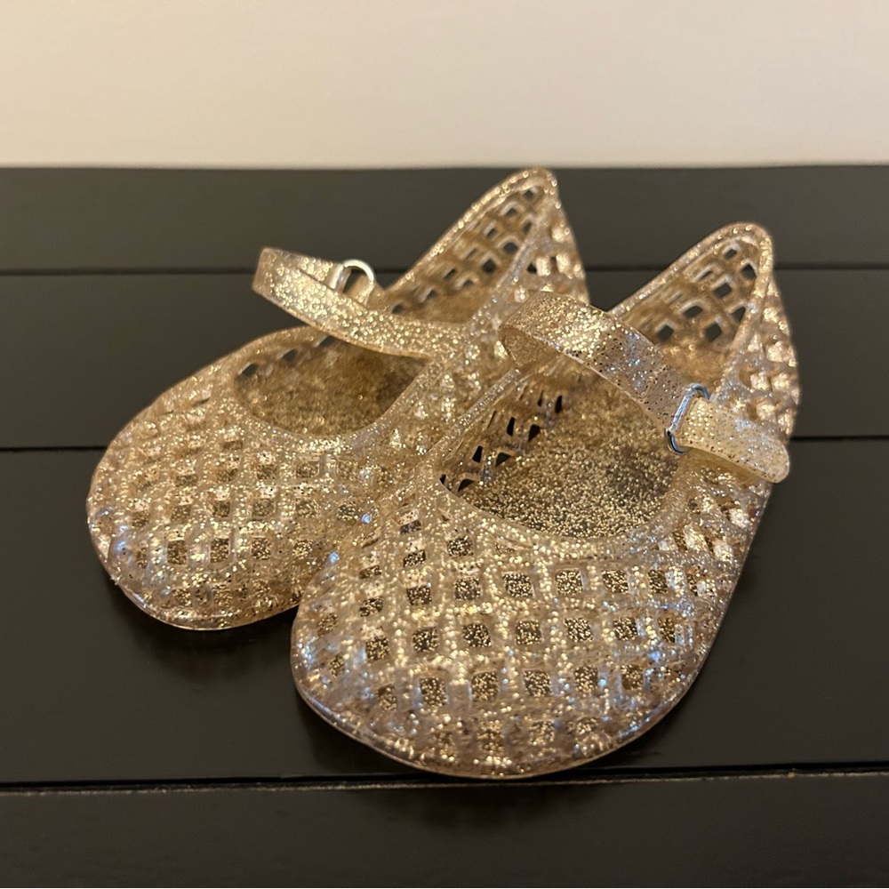 ⭐️ 2/$20 ⭐️ Jelly Shoe